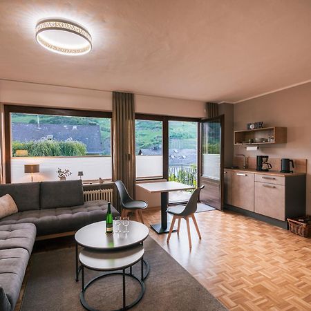 Ferienweingut Hirschen Schulstrasse Bed & Breakfast Burg  Dış mekan fotoğraf