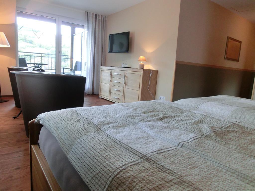 Ferienweingut Hirschen Schulstrasse Bed & Breakfast Burg  Oda fotoğraf