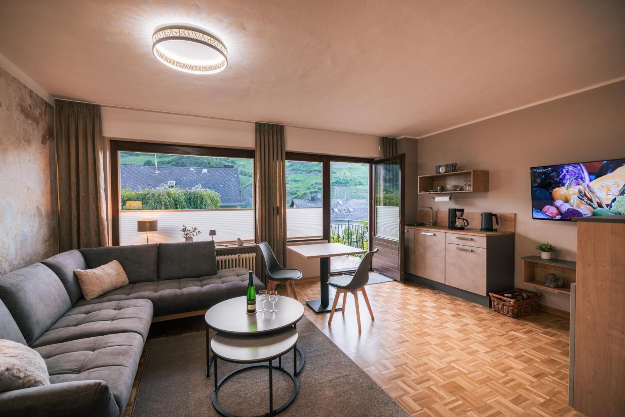 Ferienweingut Hirschen Schulstrasse Bed & Breakfast Burg  Dış mekan fotoğraf