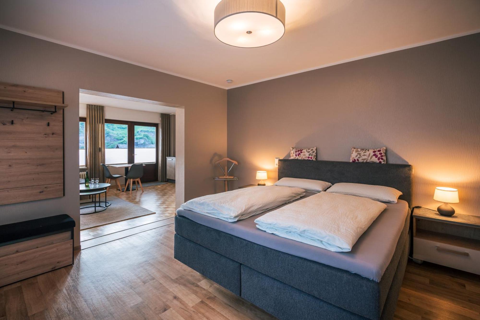 Ferienweingut Hirschen Schulstrasse Bed & Breakfast Burg  Dış mekan fotoğraf