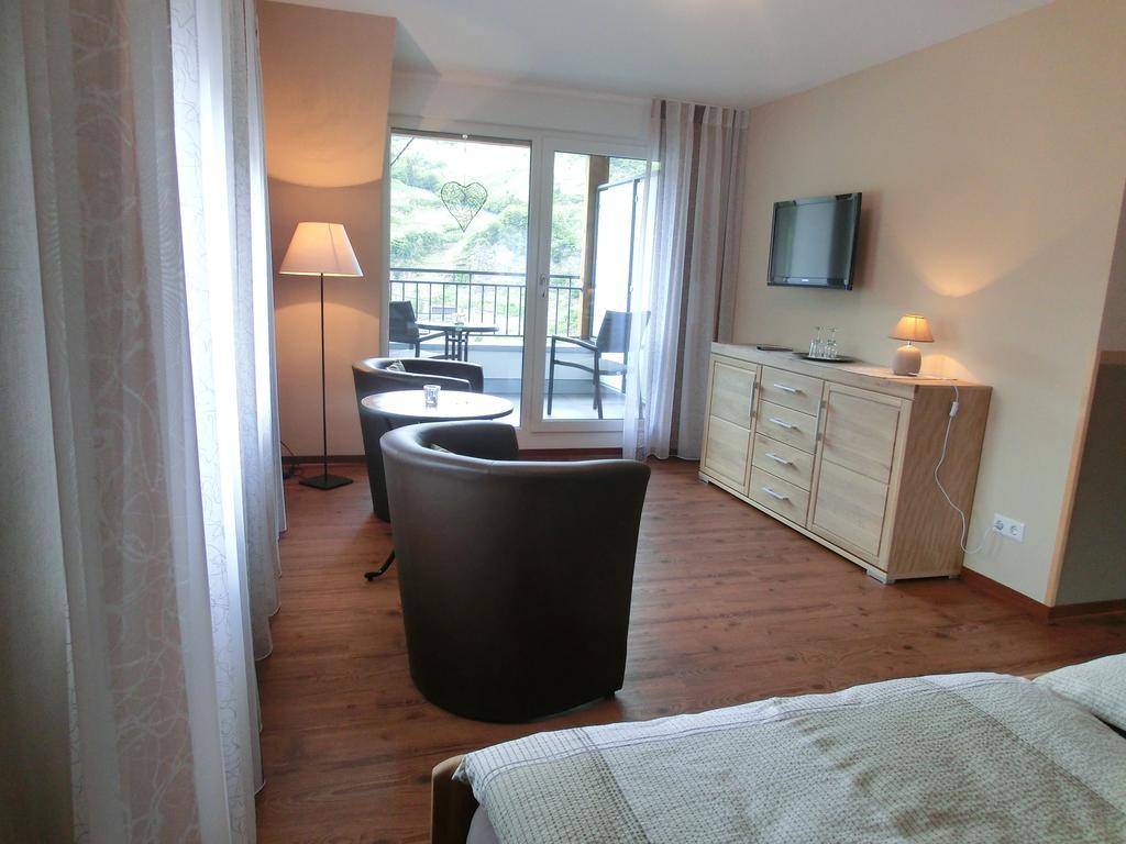 Ferienweingut Hirschen Schulstrasse Bed & Breakfast Burg  Oda fotoğraf
