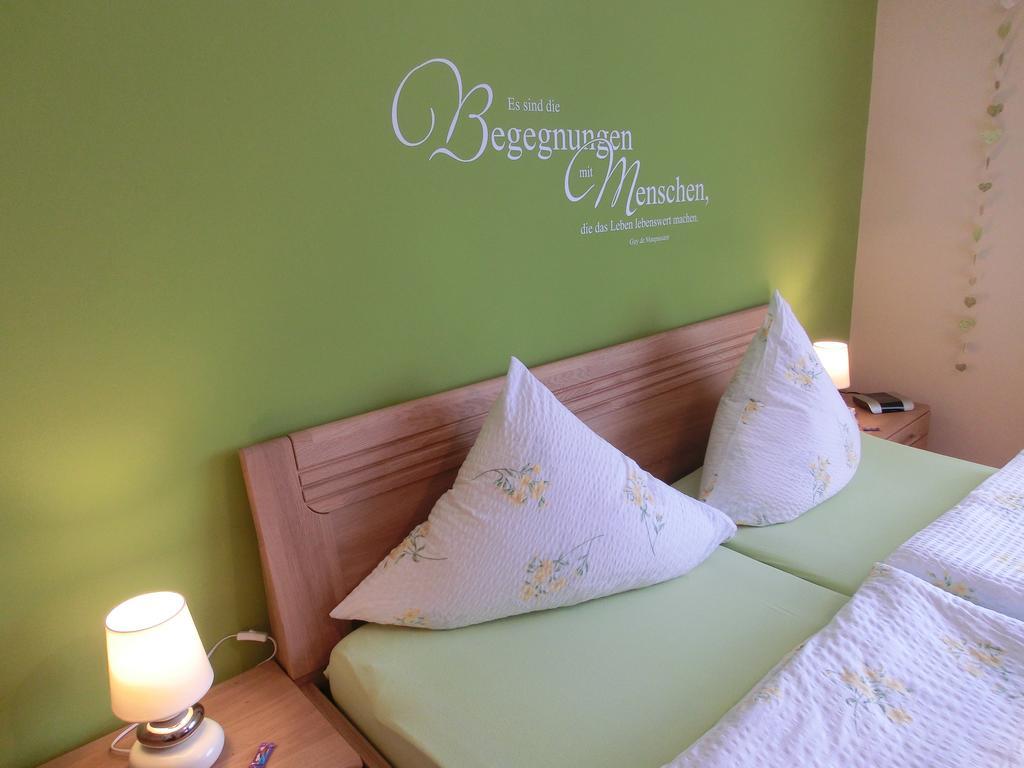 Ferienweingut Hirschen Schulstrasse Bed & Breakfast Burg  Oda fotoğraf