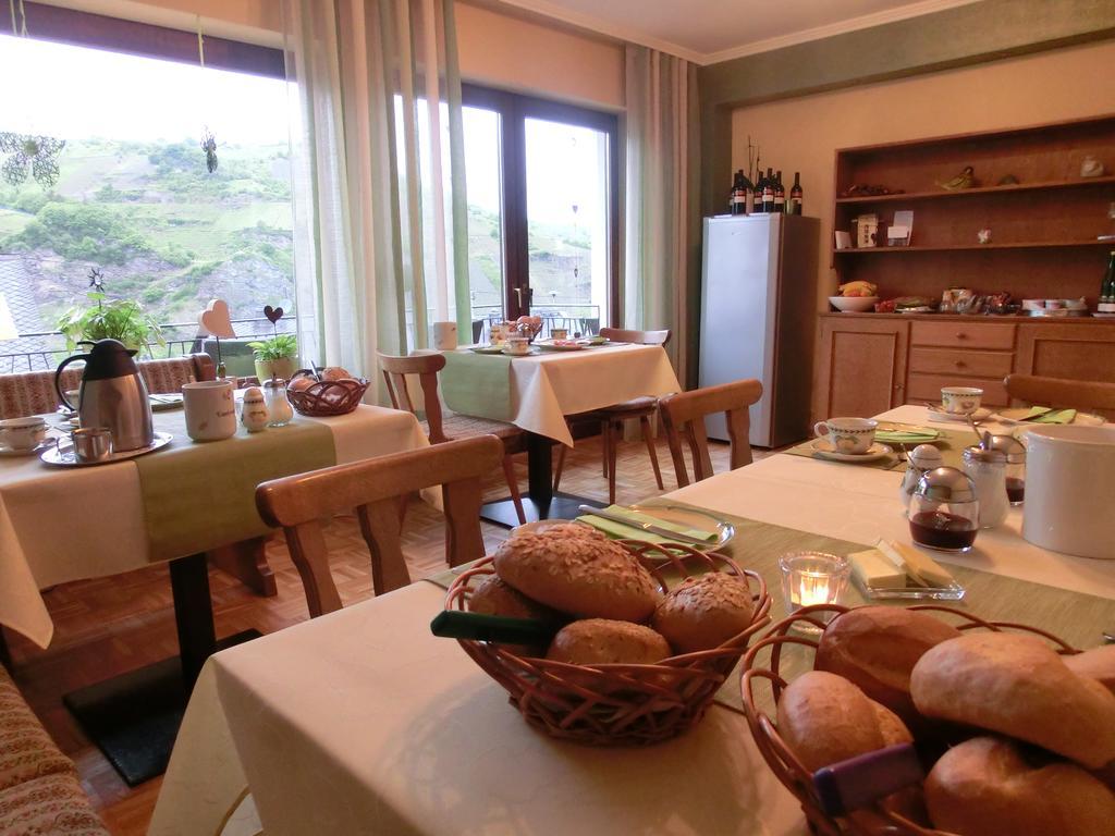 Ferienweingut Hirschen Schulstrasse Bed & Breakfast Burg  Oda fotoğraf