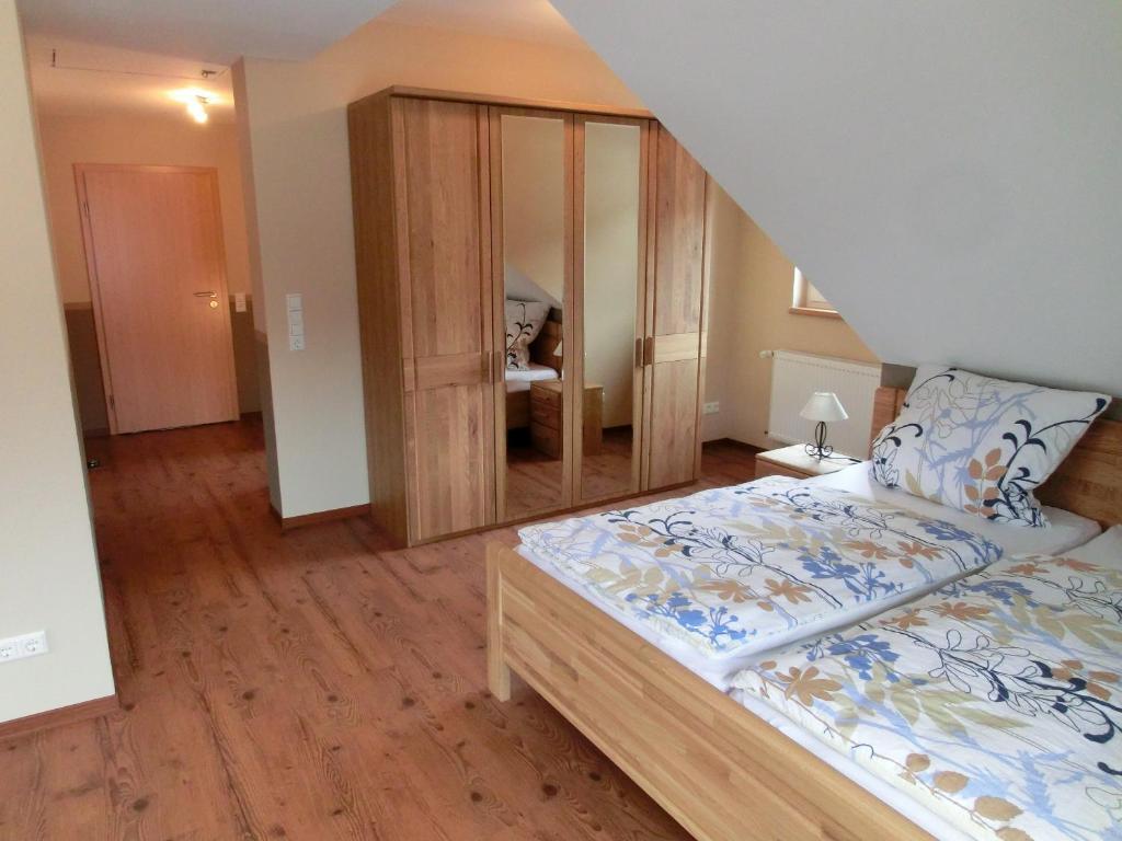 Ferienweingut Hirschen Schulstrasse Bed & Breakfast Burg  Oda fotoğraf