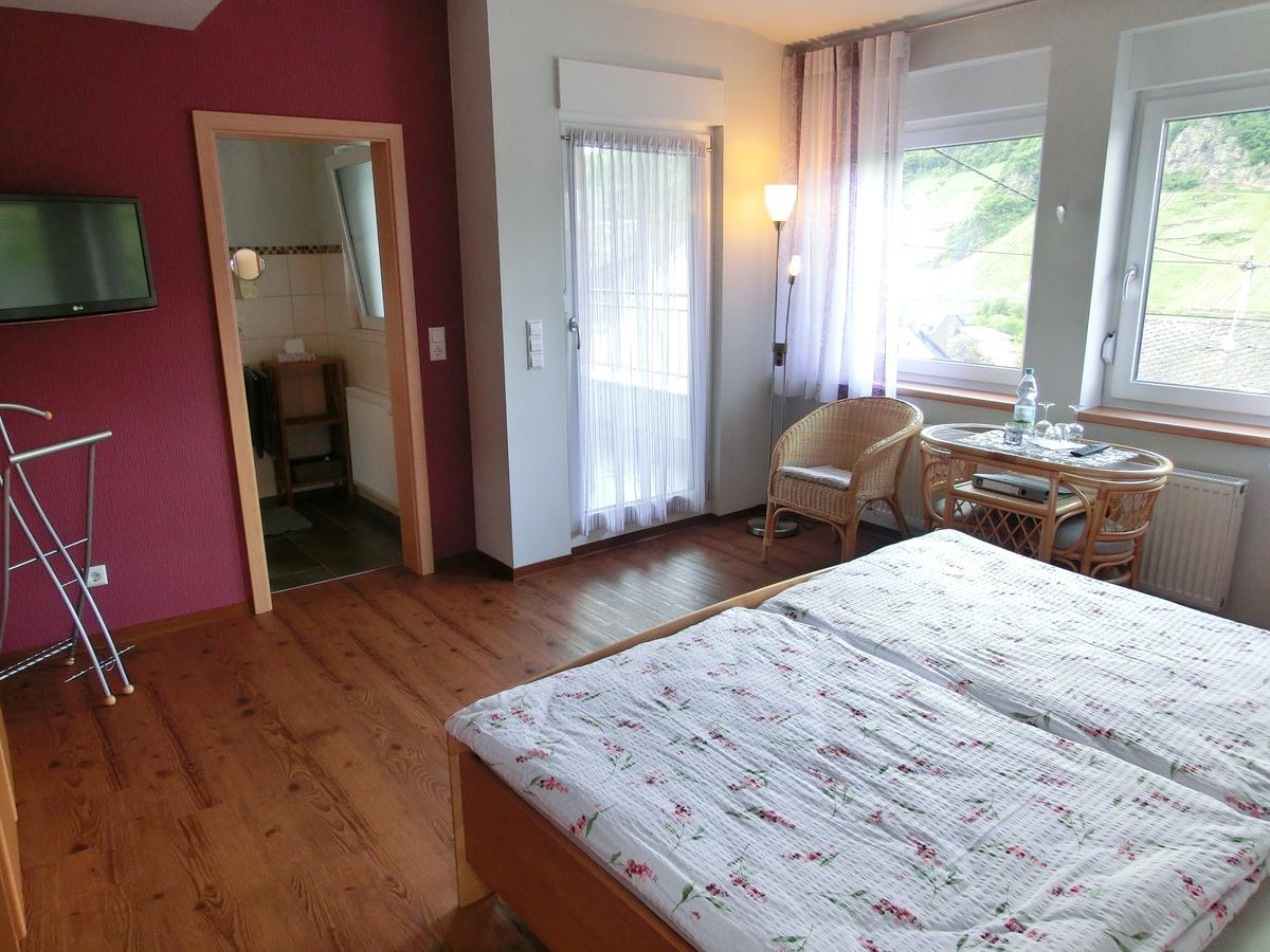Ferienweingut Hirschen Schulstrasse Bed & Breakfast Burg  Dış mekan fotoğraf